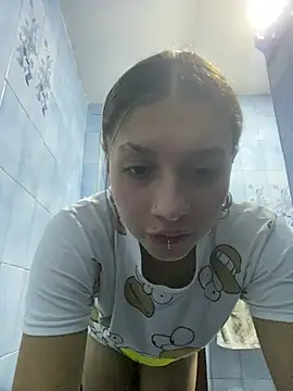 Snapshot of Andi9_ chatting on February 23, 2025, 5:56 am Andi9 online show from February 23, 2025, 5:56 am