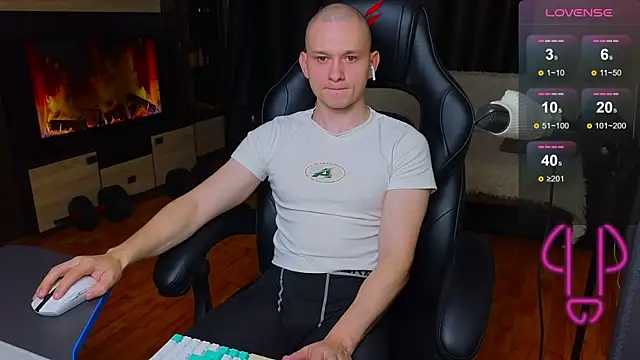 Snapshot of STRONGBEAUTY282 chatting on January 30, 2025, 4:48 am STRONGBEAUTY282 online show from January 30, 2025, 4:48 am