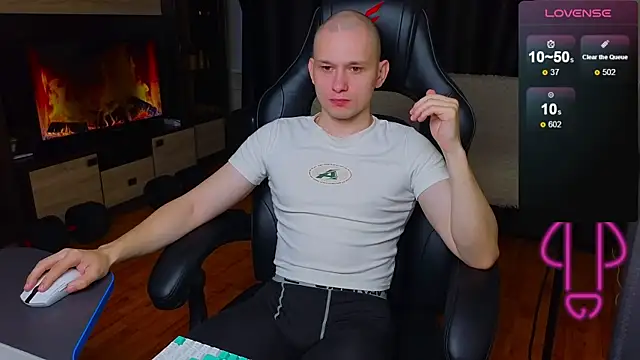 Snapshot of STRONGBEAUTY282 chatting on January 30, 2025, 3:08 pm STRONGBEAUTY282 online show from January 30, 2025, 3:08 pm