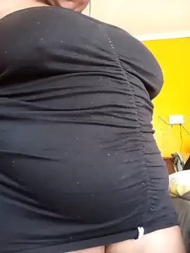 HotBootyBabe90 online show from January 22, 2025, 9:35 am