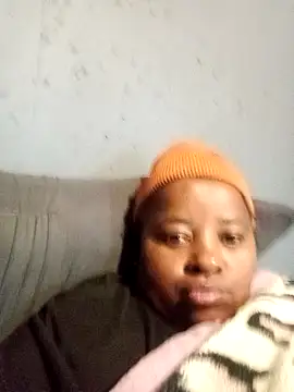 HotBootyBabe90 online show from May 6, 2026, 5:51 pm