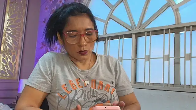 Snapshot of mature_bigass__ chatting on December 3, 2025, 11:41 am mature bigass online show from December 3, 2025, 11:41 am