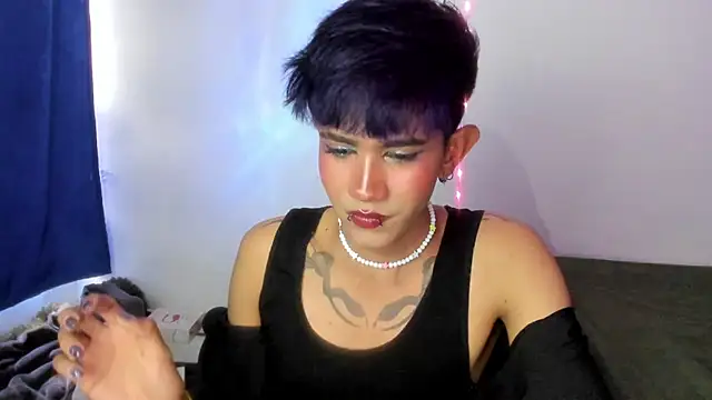 andrew uwu  online show from October 11, 2025, 7:45 pm