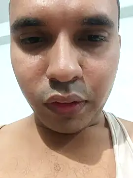 Snapshot of Hotrayyy chatting on September 17, 2025, 2:30 pm Hotrayyy online show from September 17, 2025, 2:30 pm