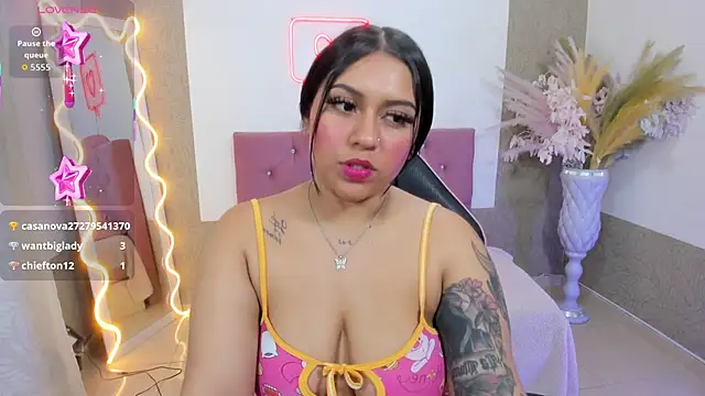 Snapshot of kendra_tay chatting on December 16, 2025, 7:35 am kendra tay online show from December 16, 2025, 7:35 am