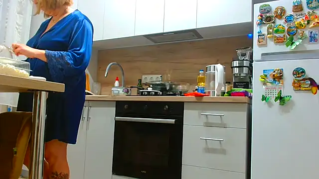 Brionia online show from December 17, 2025, 11:44 pm