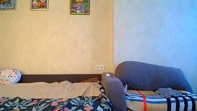Snapshot of Brionia chatting on June 27, 2026, 5:56 am Brionia online show from June 27, 2026, 5:56 am