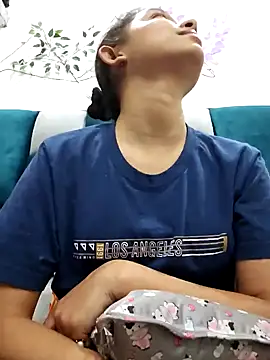 Snapshot of Aleena_Rai chatting on December 24, 2024, 10:17 pm Aleena Rai online show from December 24, 2024, 10:17 pm