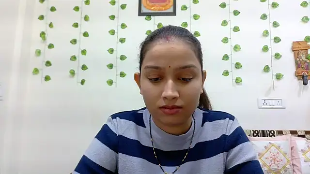 Snapshot of Aleena_Rai chatting on November 11, 2025, 7:03 pm Aleena Rai online show from November 11, 2025, 7:03 pm