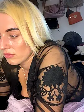 Snapshot of Barbie_26 chatting on November 30, 2025, 3:16 pm Barbie 26 online show from November 30, 2025, 3:16 pm