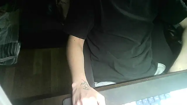 Snapshot of Ryan67533 chatting on September 14, 2025, 2:22 am Ryan67533 online show from September 14, 2025, 2:22 am