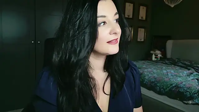 flatwhite0 online show from December 18, 2025, 12:11 pm