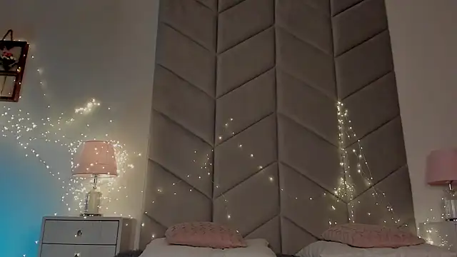 Snapshot of Jessie_Roy chatting on February 5, 2025, 11:50 pm Jessie Roy online show from February 5, 2025, 11:50 pm