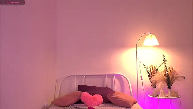 tender babyy online show from October 3, 2025, 12:57 pm