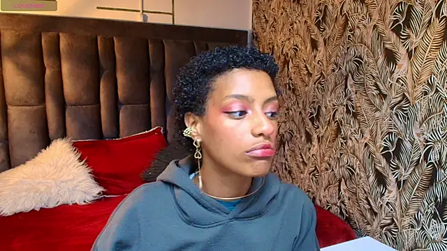 Snapshot of Zia_Green chatting on April 29, 2026, 12:42 pm Zia Green online show from April 29, 2026, 12:42 pm