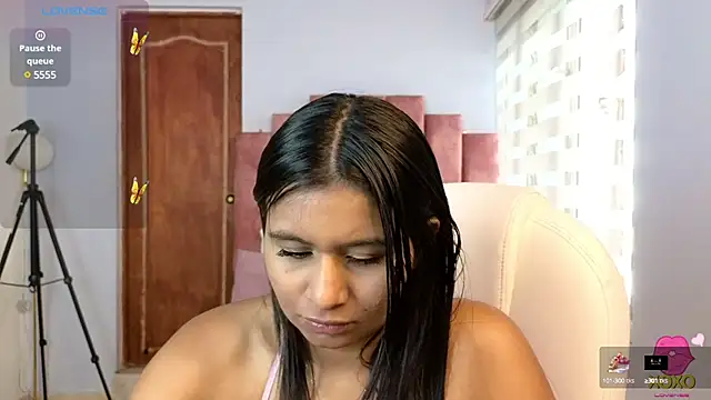 Snapshot of lou_rosse_ chatting on January 3, 2025, 5:53 pm lou rosse online show from January 3, 2025, 5:53 pm