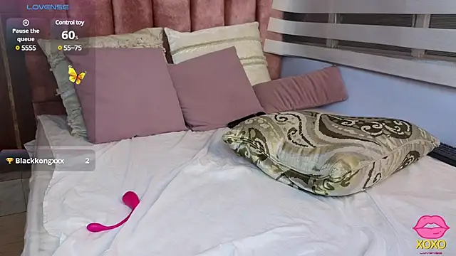 Snapshot of lou_rosse_ chatting on January 5, 2025, 12:09 am lou rosse online show from January 5, 2025, 12:09 am