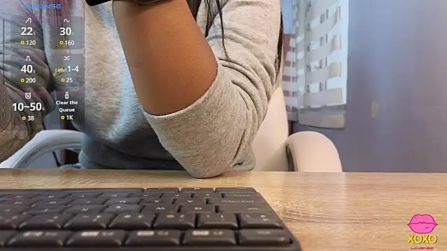 Snapshot of lou_rosse_ chatting on February 19, 2025, 7:59 pm lou rosse online show from February 19, 2025, 7:59 pm