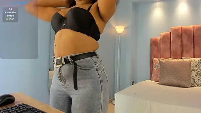 Snapshot of lou_rosse_ chatting on November 10, 2025, 8:52 pm lou rosse online show from November 10, 2025, 8:52 pm