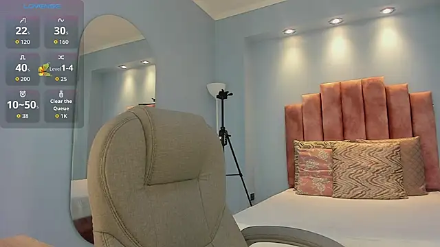 Snapshot of lou_rosse_ chatting on June 9, 2026, 7:58 pm lou rosse online show from June 9, 2026, 7:58 pm