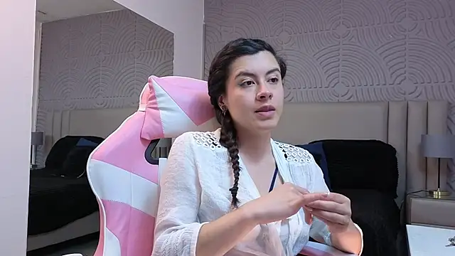 Snapshot of JaneLondon chatting on May 28, 2026, 7:33 pm JaneLondon online show from May 28, 2026, 7:33 pm