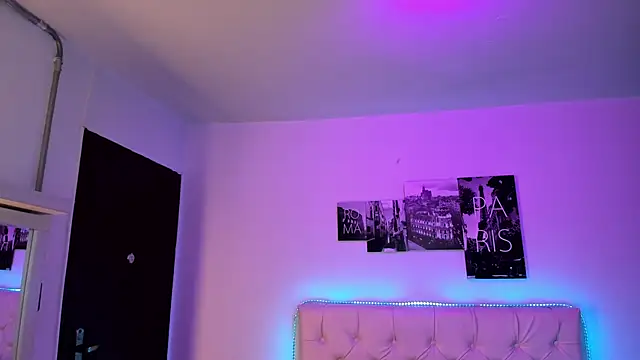 Amy Kiitty  online show from April 1, 2026, 1:01 pm