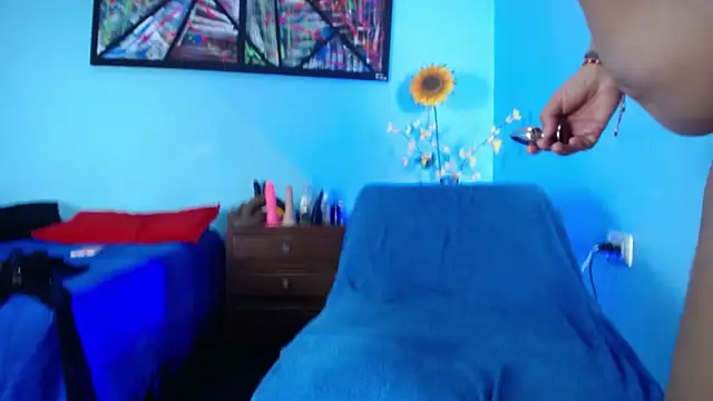 Iivana 19 online show from November 18, 2025, 3:49 pm