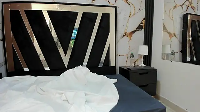 Snapshot of KarinaSimonz chatting on February 28, 2026, 7:48 pm KarinaSimonz online show from February 28, 2026, 7:48 pm