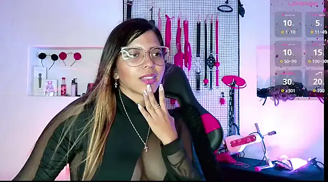 Snapshot of Megaan_Greey chatting on January 26, 2025, 3:06 am Megaan Greey online show from January 26, 2025, 3:06 am