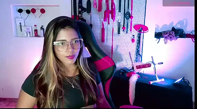 Snapshot of Megaan_Greey chatting on January 28, 2025, 12:22 pm Megaan Greey online show from January 28, 2025, 12:22 pm