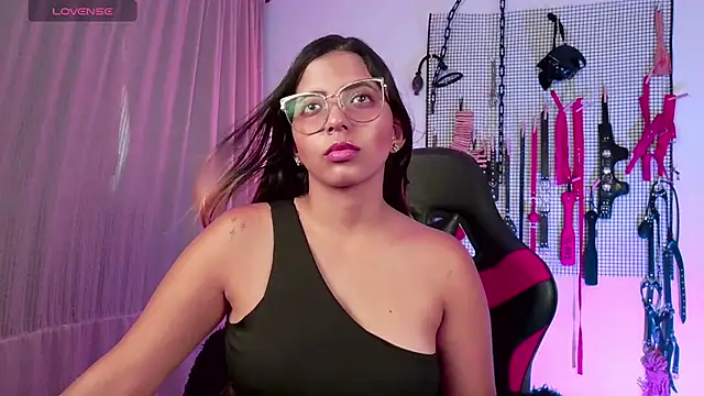 Snapshot of Megaan_Greey chatting on September 13, 2025, 9:36 pm Megaan Greey online show from September 13, 2025, 9:36 pm