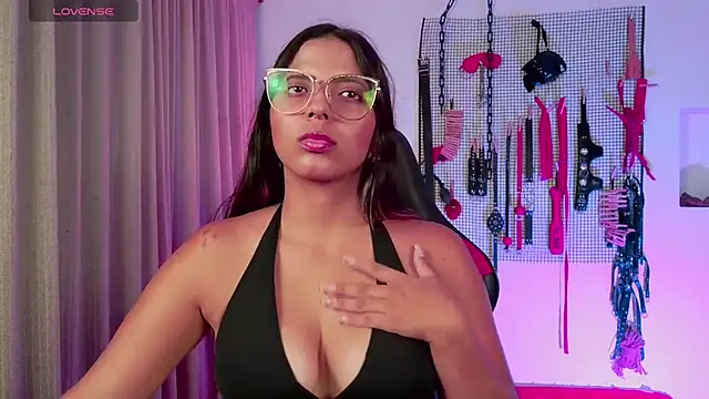 Snapshot of Megaan_Greey chatting on October 11, 2025, 9:35 pm Megaan Greey online show from October 11, 2025, 9:35 pm