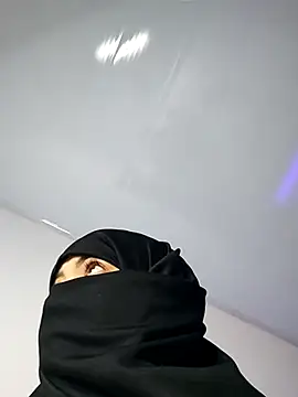 Sweet hot mia online show from November 22, 2025, 2:38 pm