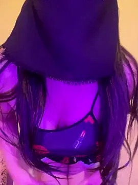 Cameelia online show from October 29, 2025, 2:58 am