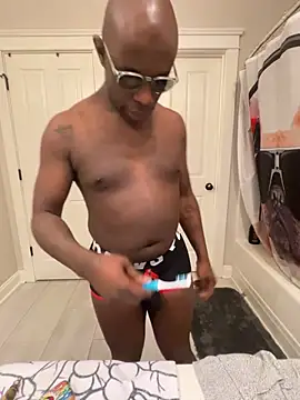 Snapshot of Pressure69mee chatting on January 28, 2025, 11:17 am Pressure69mee online show from January 28, 2025, 11:17 am