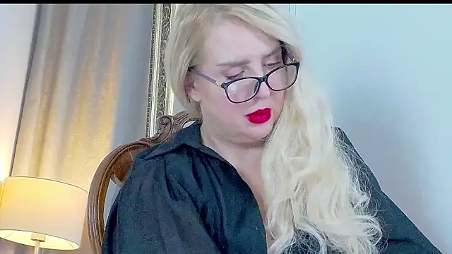 Snapshot of MariaRichi_ chatting on February 14, 2025, 2:54 pm MariaRichi  online show from February 14, 2025, 2:54 pm