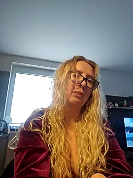 Snapshot of MariaRichi_ chatting on February 25, 2025, 6:58 am MariaRichi  online show from February 25, 2025, 6:58 am