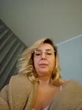 MariaRichi  online show from December 15, 2025, 7:45 am