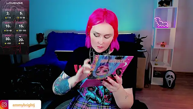 Snapshot of Emmybrightj_ chatting on January 28, 2025, 1:18 am Emmybrightj online show from January 28, 2025, 1:18 am