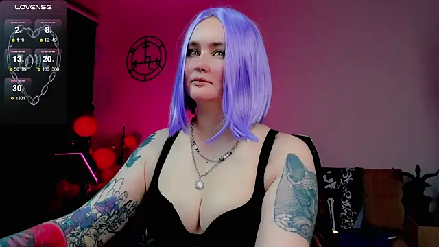 Snapshot of Emmybrightj_ chatting on February 18, 2025, 12:59 am Emmybrightj online show from February 18, 2025, 12:59 am