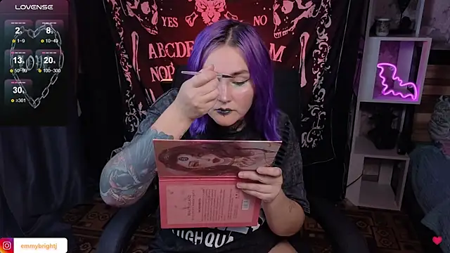 Snapshot of Emmybrightj_ chatting on September 17, 2025, 5:03 pm Emmybrightj online show from September 17, 2025, 5:03 pm