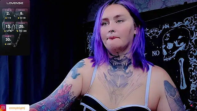 Snapshot of Emmybrightj_ chatting on September 19, 2025, 5:57 pm Emmybrightj online show from September 19, 2025, 5:57 pm