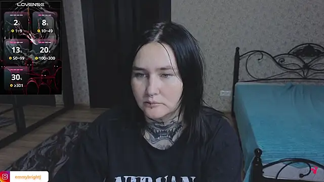 Snapshot of Emmybrightj_ chatting on November 1, 2025, 6:21 pm Emmybrightj online show from November 1, 2025, 6:21 pm