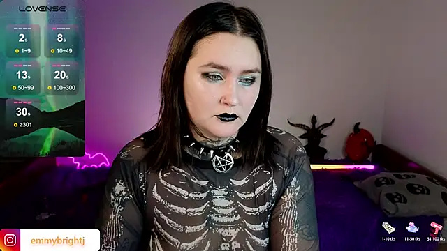 Snapshot of Emmybrightj_ chatting on December 2, 2025, 1:33 am Emmybrightj online show from December 2, 2025, 1:33 am