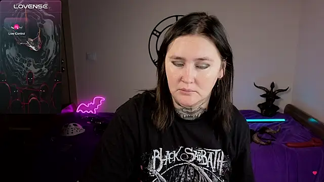 Emmybrightj  online show from December 19, 2025, 1:12 am