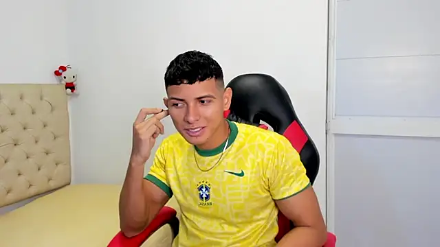 Snapshot of yei-sant chatting on November 15, 2025, 3:15 am yei-sant online show from November 15, 2025, 3:15 am