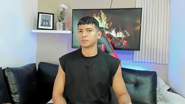 Snapshot of yei-sant chatting on December 1, 2025, 11:43 pm yei-sant online show from December 1, 2025, 11:43 pm