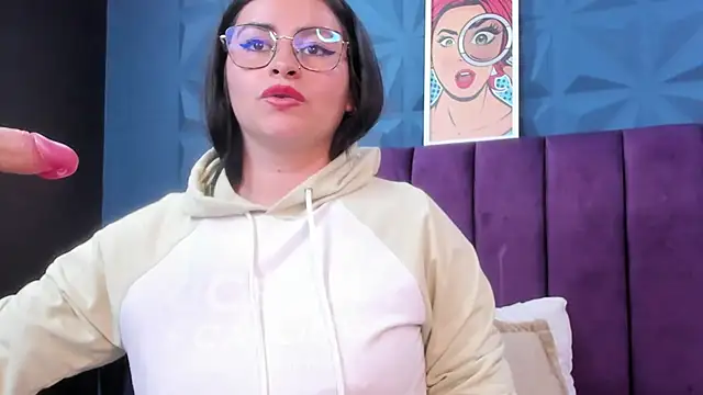 NicoleJonss online show from May 15, 2026, 11:56 pm