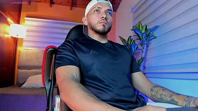 maximusclark1 online show from March 4, 2026, 12:16 am