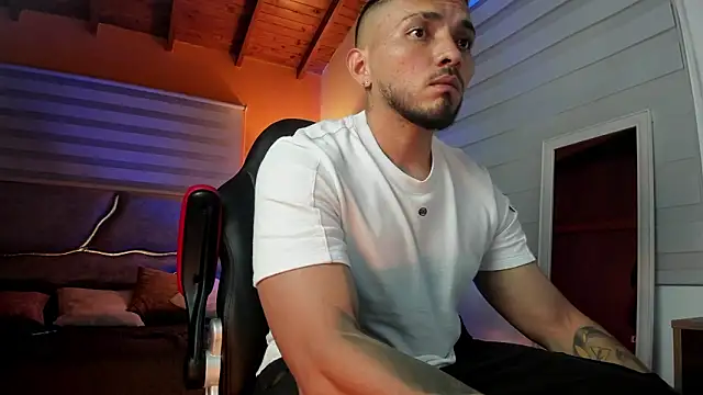 maximusclark1 online show from March 25, 2026, 2:50 am